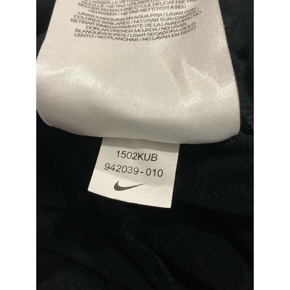 Nike Basketball HALL OF FAME  SPRINGFIELD, MASS (2XL) Long Sleeve Warm-Up Jacket - Picture 6 of 6